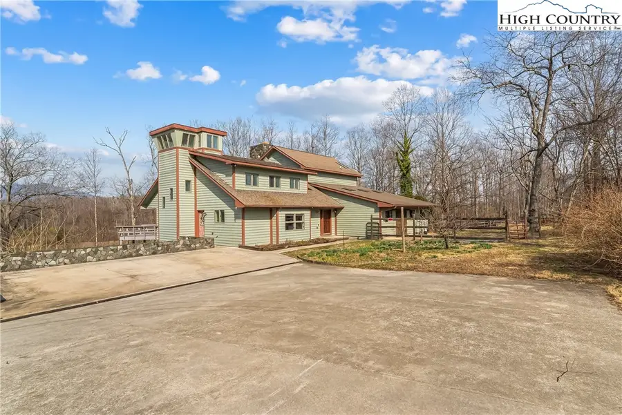 2590 Airport Road, Marion, NC 28752 - #3