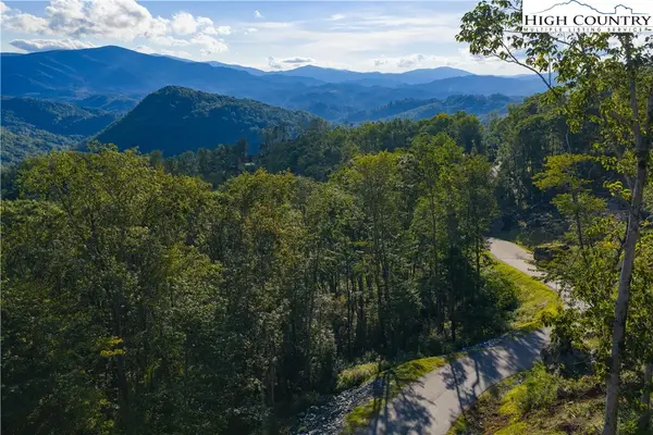 C52 Firefly Cove, Banner Elk, NC 28604