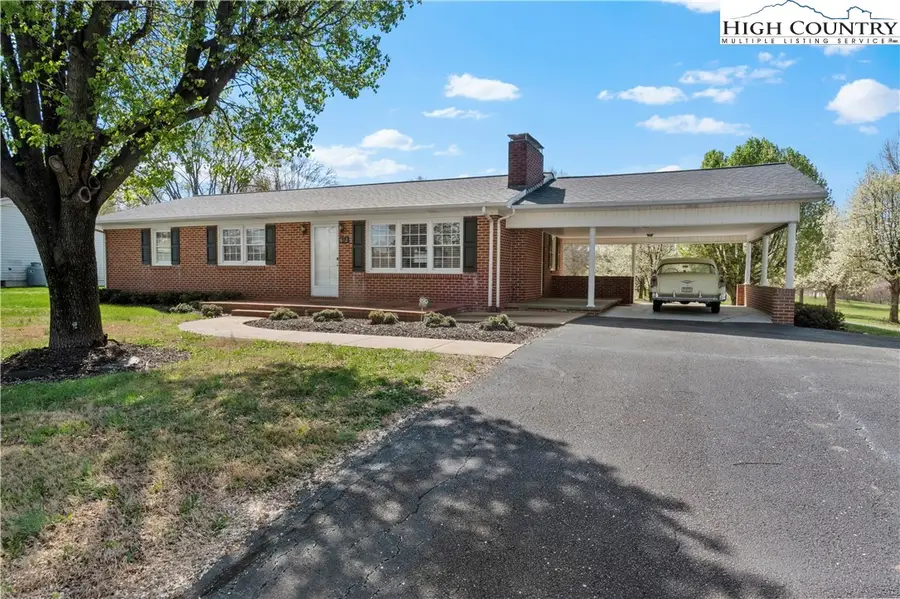 612 E Main Street, Boonville, NC 27011 - #2