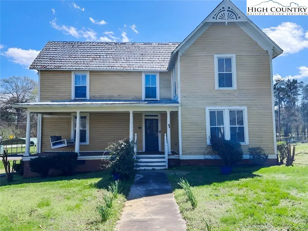 202 E Central Avenue, Catawba, NC 28609 - #1