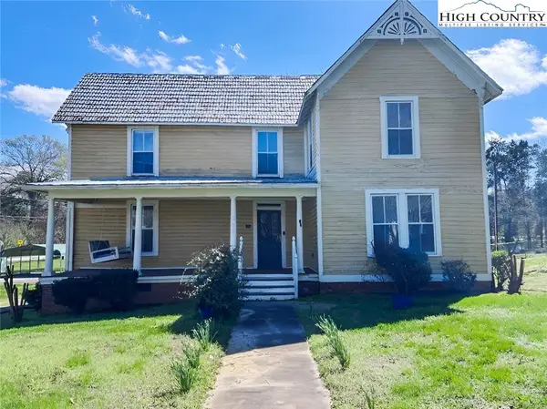 202 E Central Avenue, Catawba, NC 28609