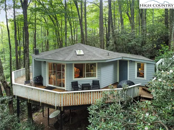 560 Laurel Ridge Road, Banner Elk, NC 28604