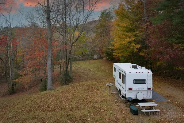 374 Lawrence Greene Road, Deep Gap, NC 28618