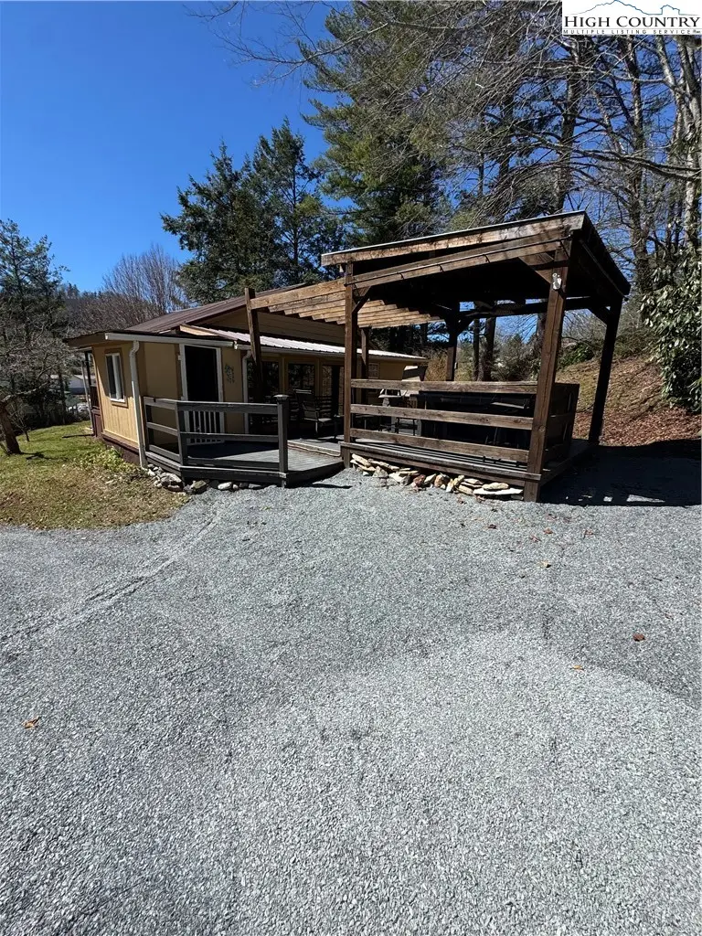 84 Avery High School Road, Newland No 2, NC 28567 - #2