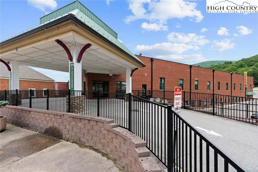 215 S Jefferson Station Place #210, West Jefferson, NC 28694 - #2