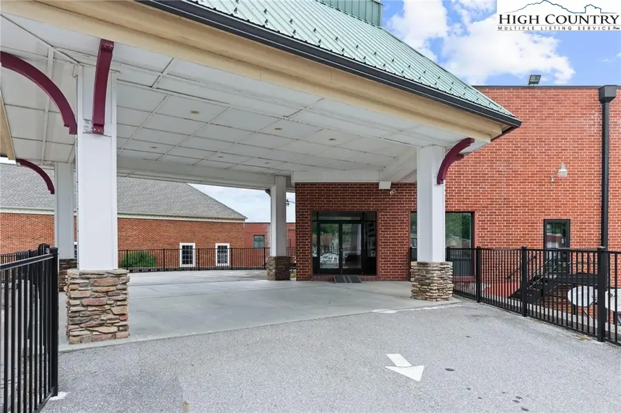 215 S Jefferson Station Place #210, West Jefferson, NC 28694 - #3