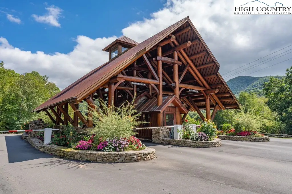 ES71 Twisted Oak Path, Banner Elk, NC 28604 - #1