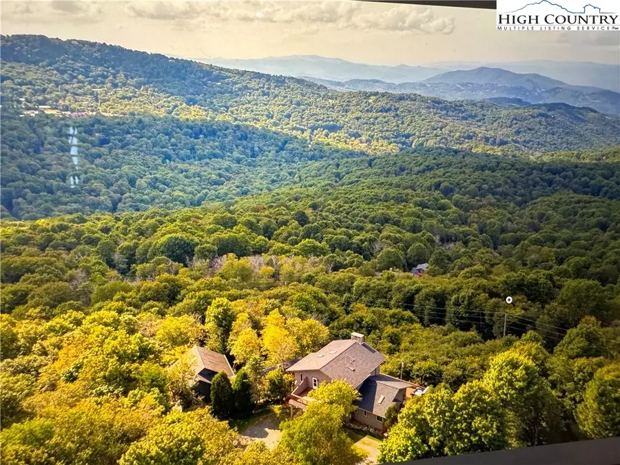 200 Summit Lodge Rd + Guest Chalet, Beech Mountain, NC 28604 - #2