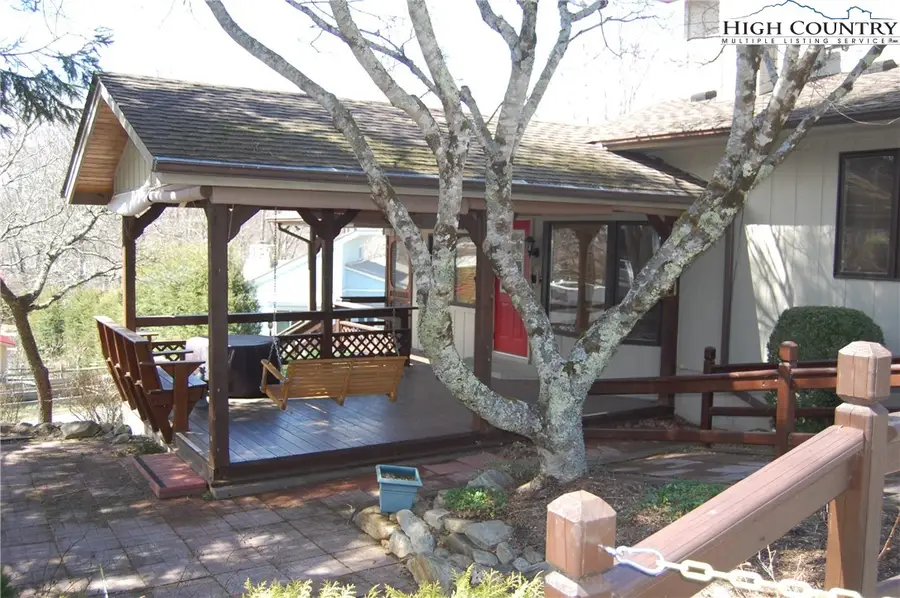 14 Briar Road, Newland, NC 28657 - #2