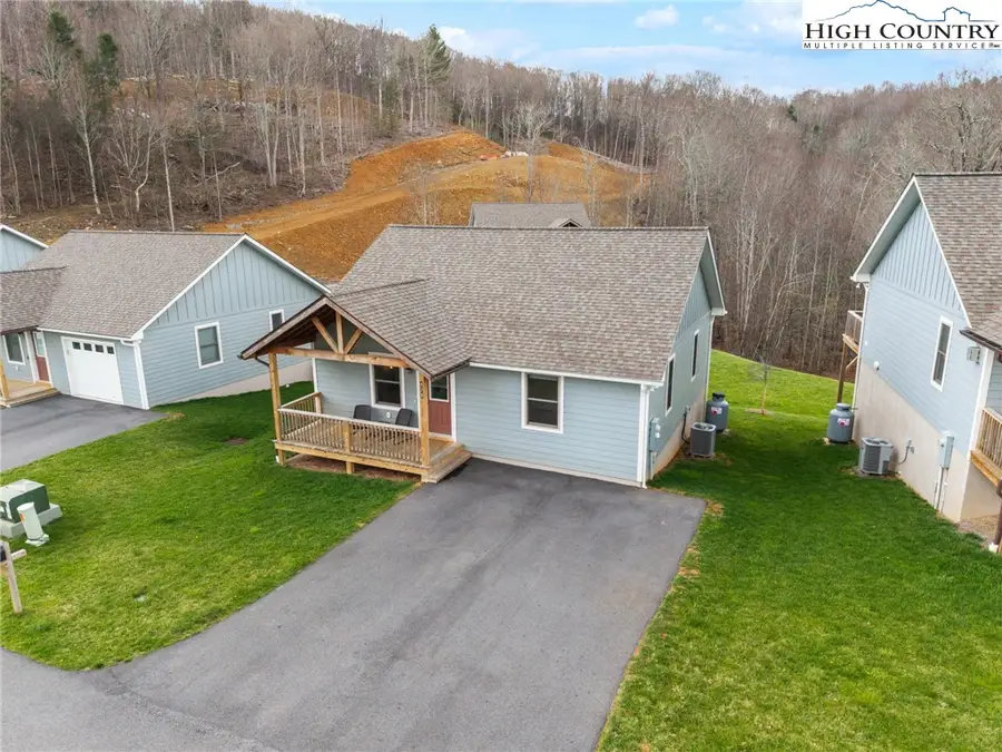 429 Townhomes Place #18, Boone, NC 28607 - #2