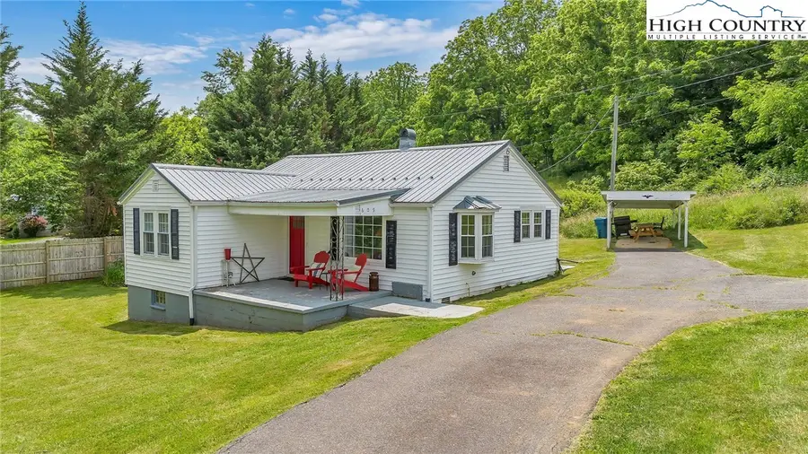 609 W Main Street, Jefferson, NC 28640 - #3