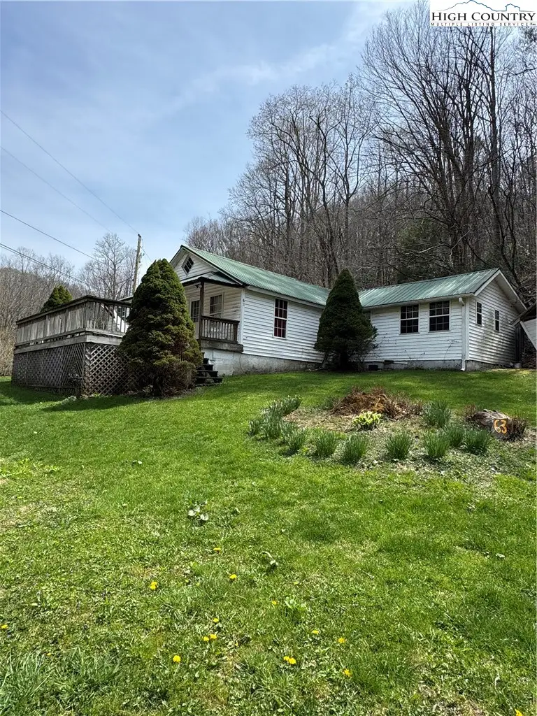 63 Jeffrey Franklin Lane, Newland, NC 28657 - #1