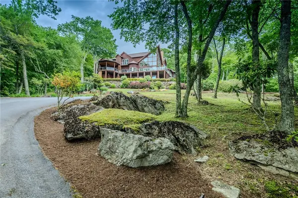 331 Branch Water Run, Linville, NC 28646