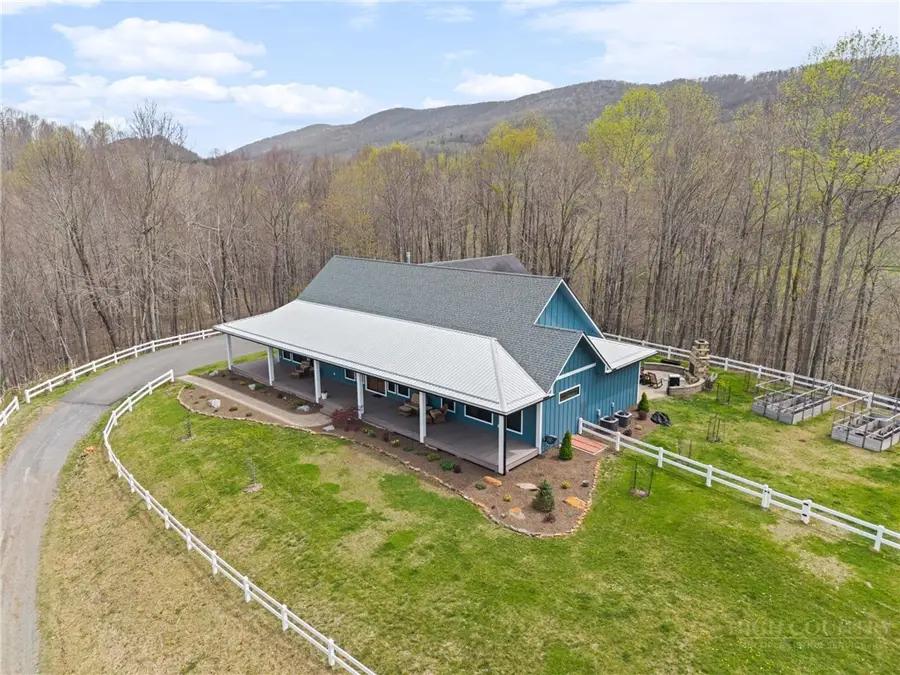 8406 Three Top Road, Todd, NC 28684 - #3