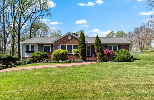 734 Oakland Drive, Elkin, NC 28621