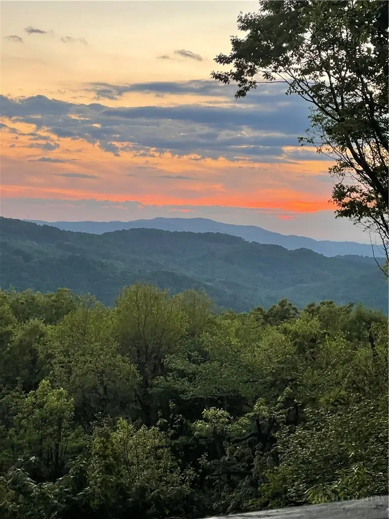 517 Pine Ridge Road, Beech Mountain, NC 28604 - #2