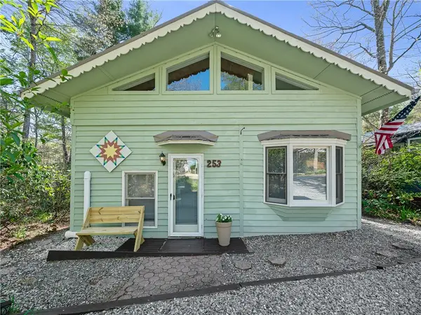 253 Black Pine Road, Newland, NC 28657