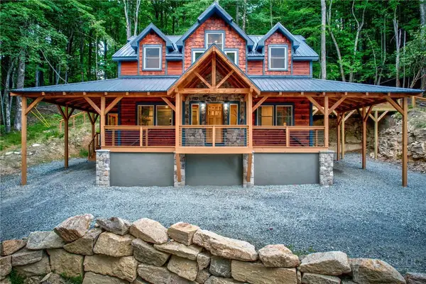 1015 Pine Ridge Road, Beech Mountain, NC 28604