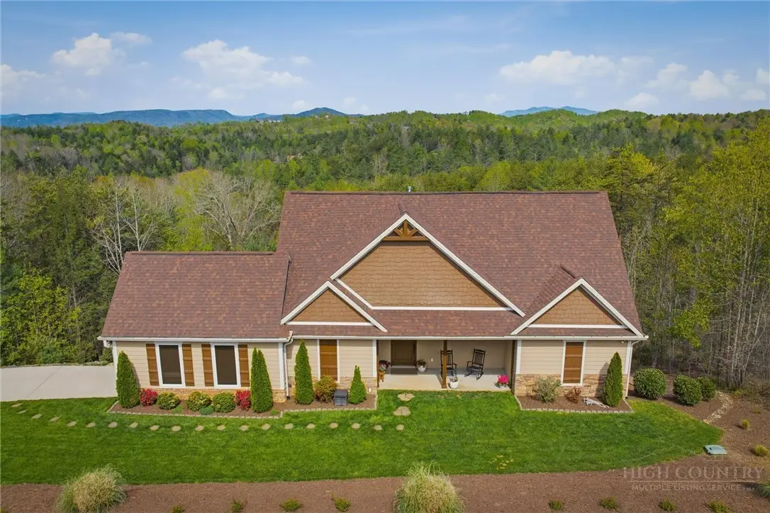 1510 High Valley Way, Lenoir, NC 28645 - #1