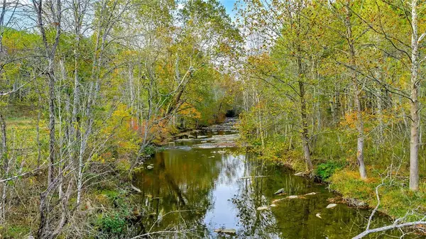 886 Jefferson Highway, Mouth of Wilson, VA 24363