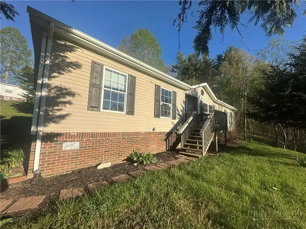 175 Cedar Hill Drive, Crumpler, NC 28617