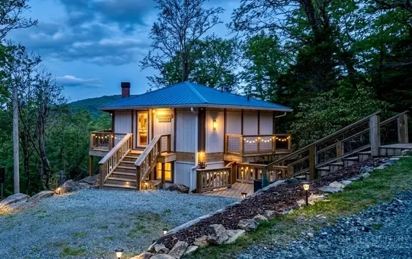 228 Birchwood Lane, Beech Mountain, NC 28604