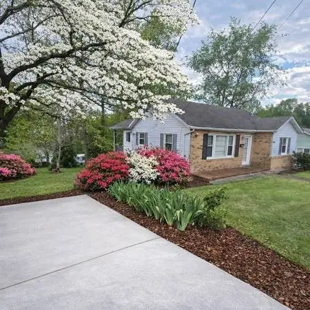 376 State Street, Marion, NC 28752