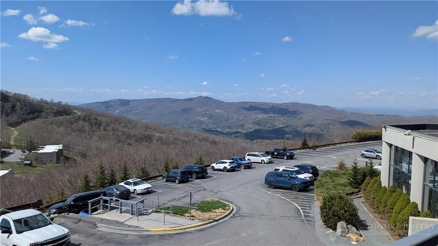 303 Sugar Top Drive #2107, Sugar Mountain, NC 28604 - #3