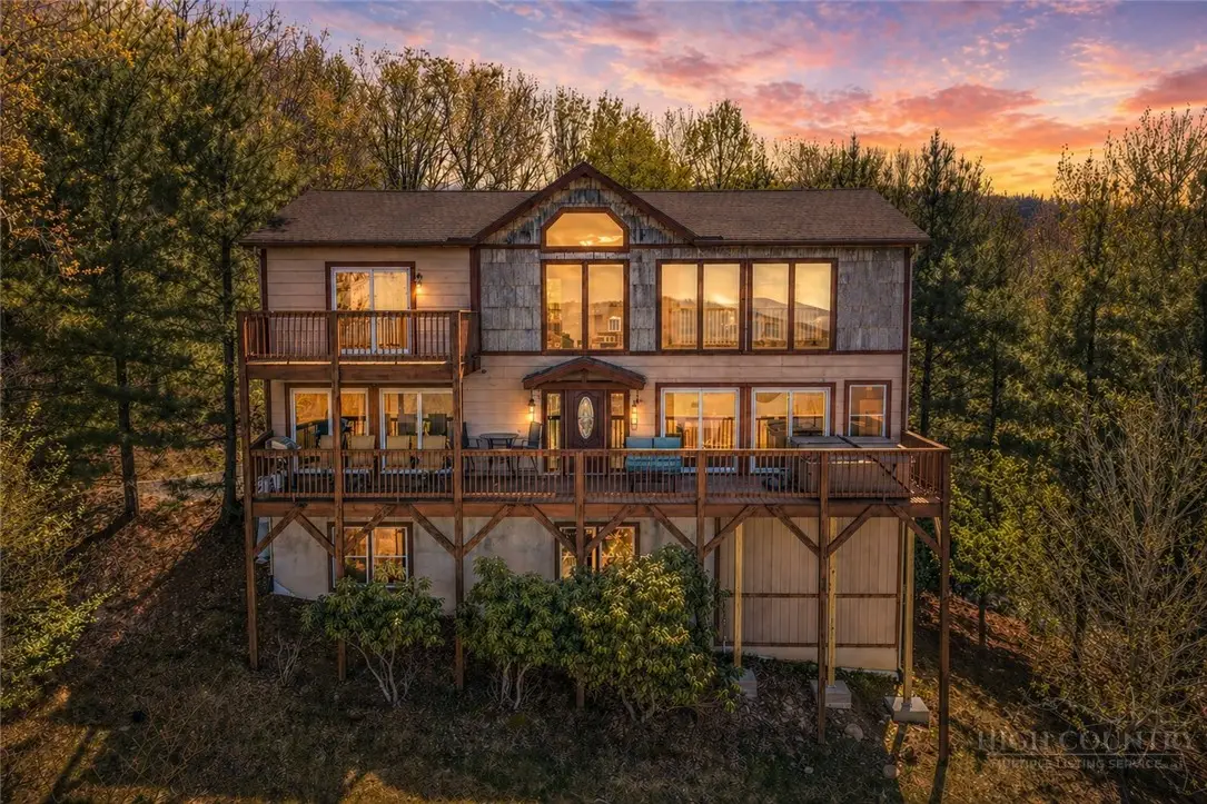 124 W Blueberry Lane, Beech Mountain, NC 28604 - #1