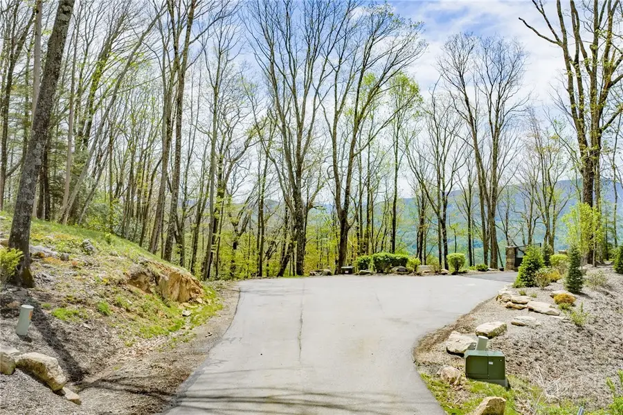 S105 Talon Trail, Banner Elk, NC 28604 - #2