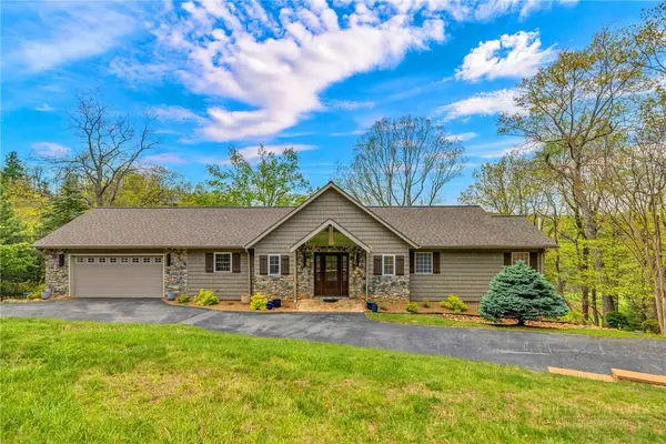 60 Sir Richards Court, Roaring Gap, NC 28668