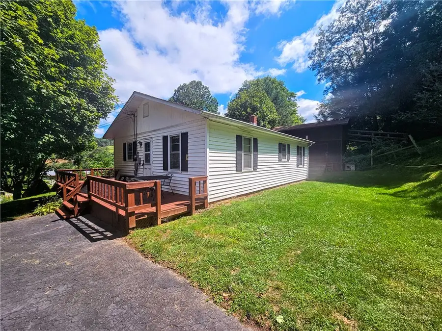 211 Arthur G Caudill Rd, West Jefferson, NC 28694 - #2