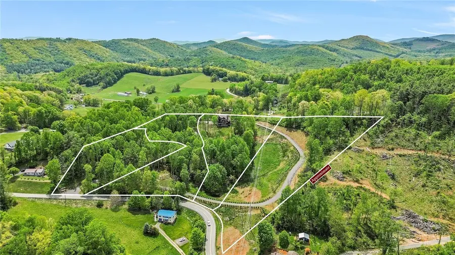118 Turning Leaf Drive, West Jefferson, NC 28694 - #2