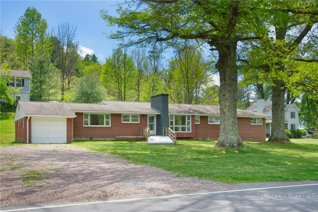 2853 Broadstone Rd. (valle Crucis), Banner Elk, NC 28604 - #1