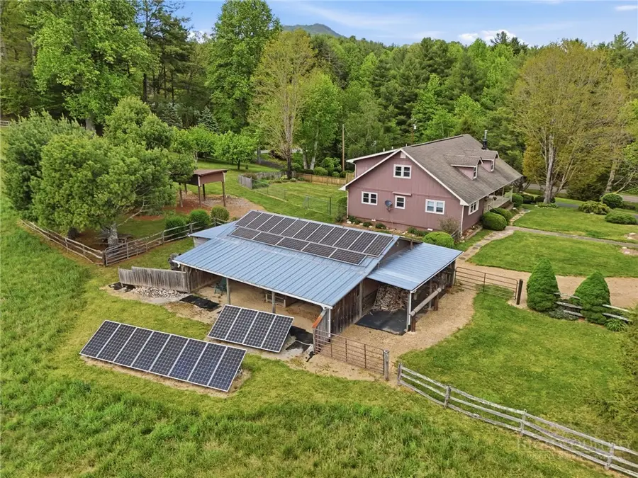 11 Summer Lane, Spruce Pine, NC 28777 - #2
