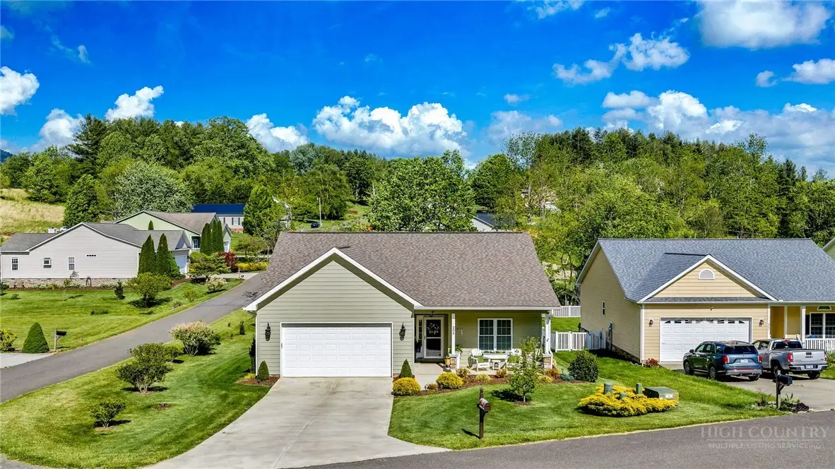 209 W Evergreen Street, West Jefferson, NC 28694 - #1