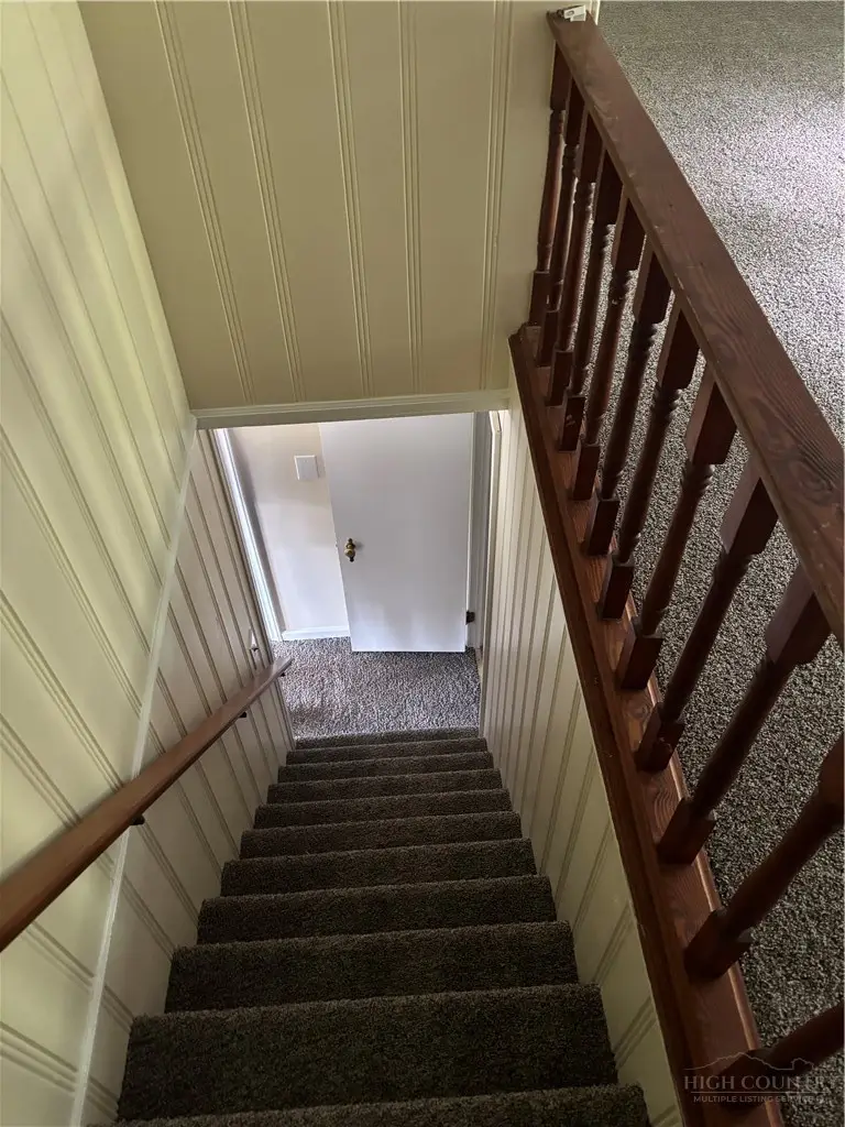 872 N Main Street, Sparta, NC 28675 - #3