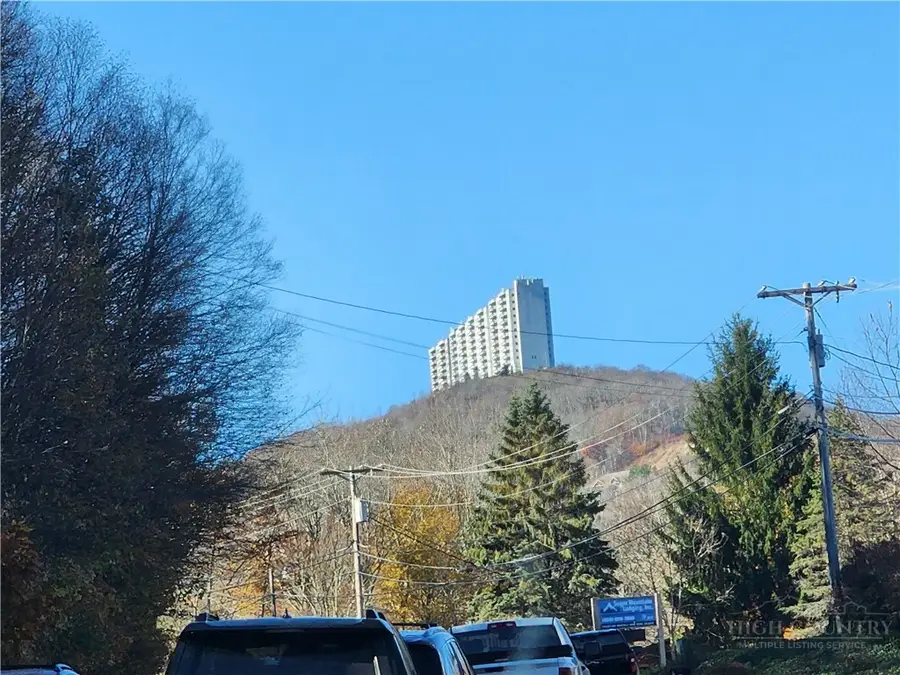 303 Sugar Top Drive #2212, Sugar Mountain, NC 28604 - #3
