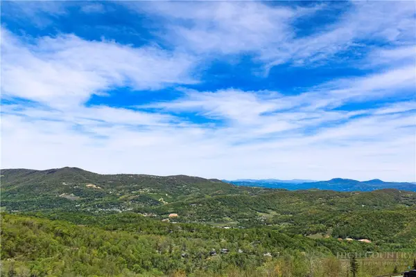 303 Sugar Top Drive #2513, Sugar Mountain, NC 28604