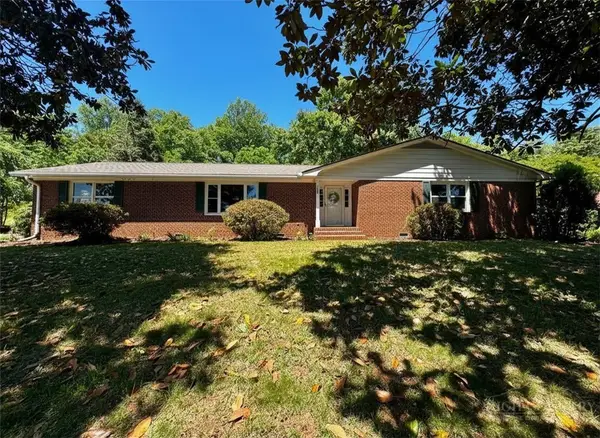 1000 Hill Avenue, Wilkesboro, NC 28697