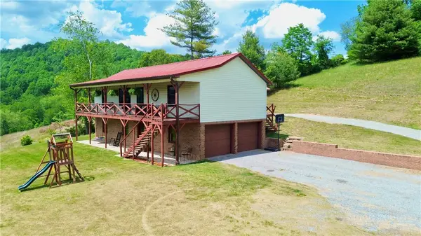 1315 Irwin Grocery Road, Laurel Springs, NC 28644
