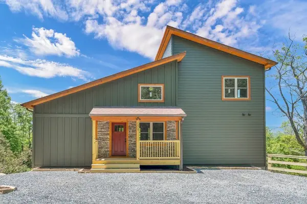 150 Mistletoe Lane, Blowing Rock, NC 28605