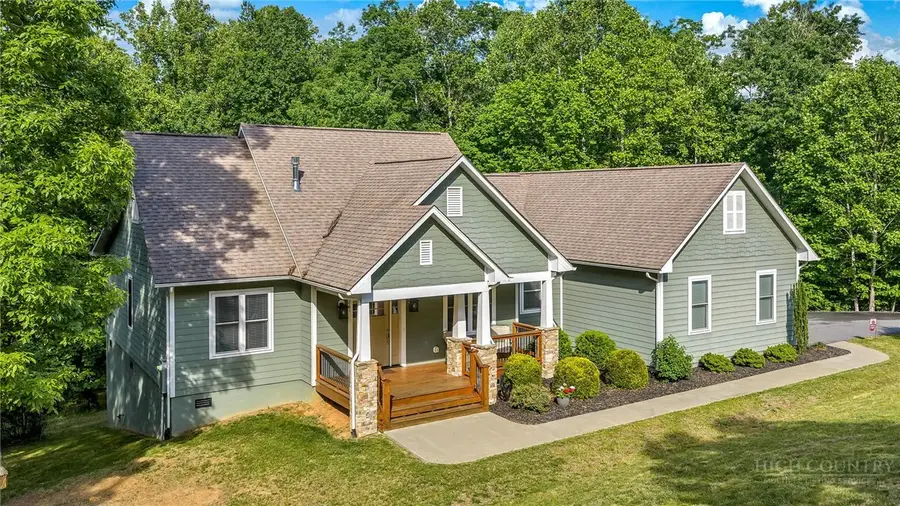 261 Vine Street, Jefferson, NC 28640 - #2