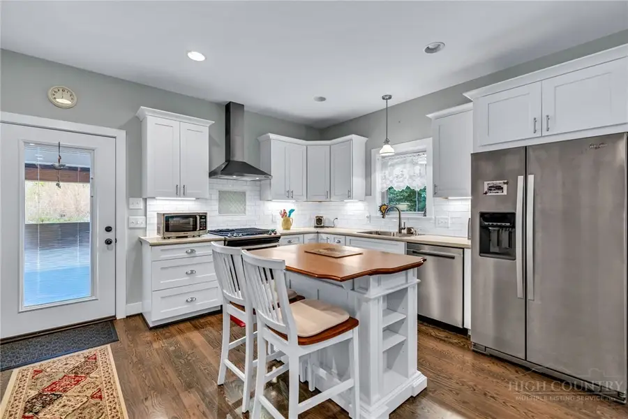 126 Highland Cove, West Jefferson, NC 28694 - #2