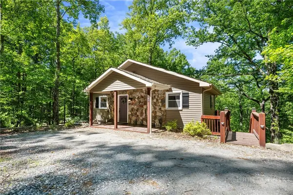467 E Horse Shoe Ridge Road, Deep Gap, NC 28618