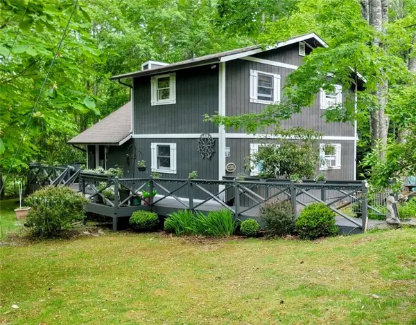 111 Locust Ridge Road, Beech Mountain, NC 28604