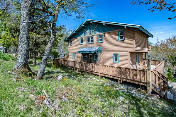 125 Skiway Circle, Beech Mountain, NC 28604