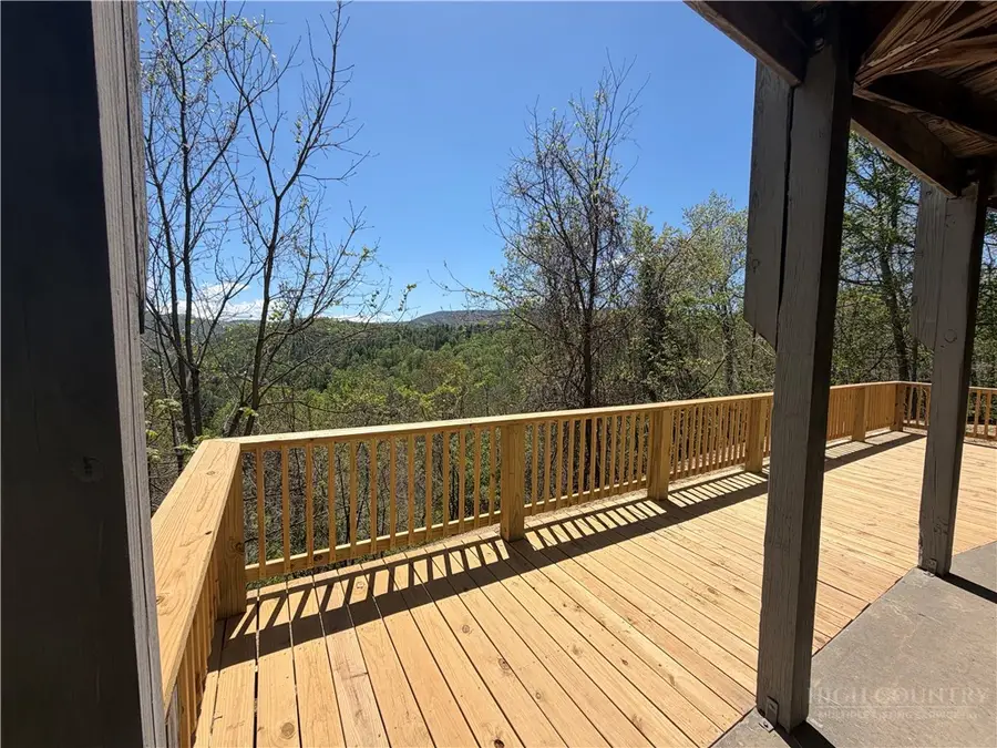 182 River Hills Road, Lansing, NC 28643 - #2