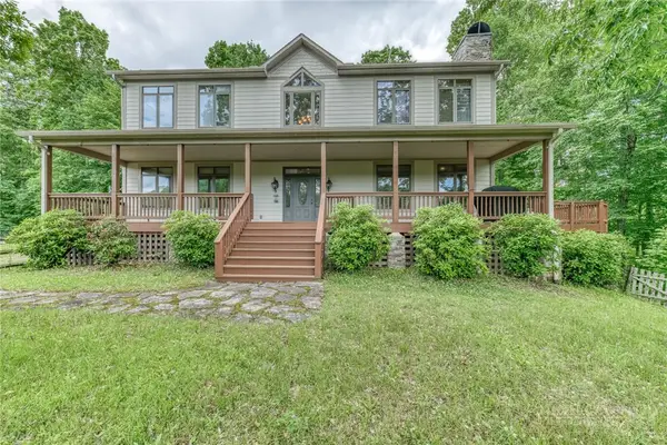 386 Billy Goat Bluff, Elk Park, NC 28622