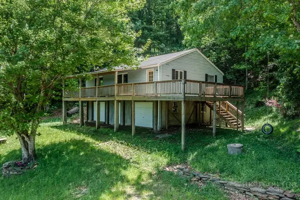 933 Autumn Valley Drive, West Jefferson, NC 28694